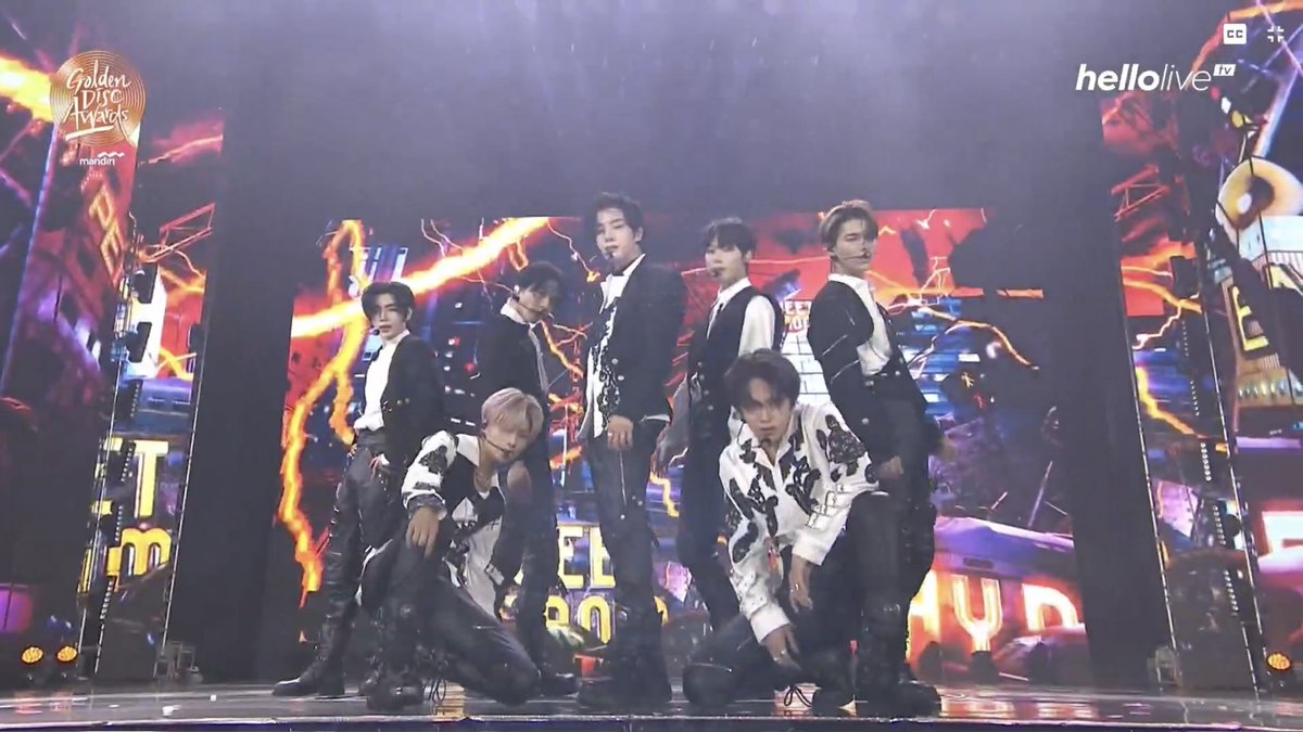 WHO IS PROUD OF ENHYPEN??? RAISE YOUR HAND✋🏻