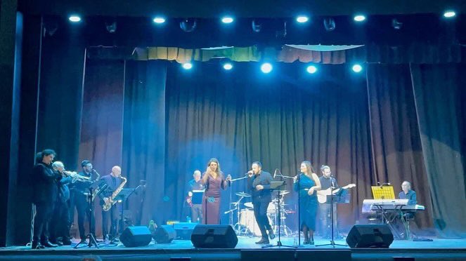 AntonioRini's tweet photo. Una bellissima serata al Teatro Don Orione con AI FIL GUD BAND , patricinata dalla Città Metropolitana Palermo , ha regalato momenti di divertimento, ritmo e musica a Palermo. La “Provincia”in città e la città in “Provincia”. 

#palermo #comunepalermo https://t.co/ZGnYlu4rWp