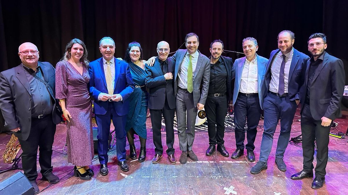 Una bellissima serata al Teatro Don Orione con AI FIL GUD BAND , patricinata dalla Città Metropolitana Palermo , ha regalato momenti di divertimento, ritmo e musica a Palermo. La “Provincia”in città e la città in “Provincia”. 

#palermo #comunepalermo