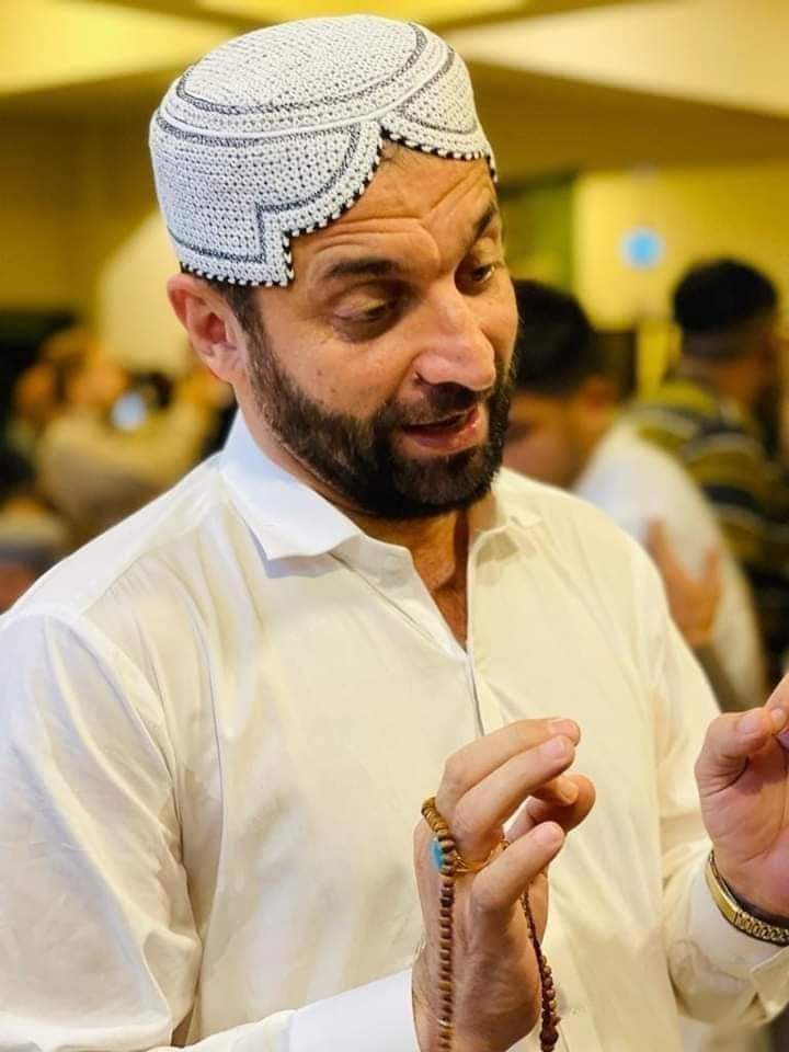 mashquli's tweet photo. علی بھائی کو پی ایس 116 سے ٹکٹ ملنے پر دل کی گہرائیوں سے مبارکباد پیش کرتے ہیں علی بھائی دن ہو یا رات بارش ہو یا دھوپ ہر وقت عوامی خدمت میں مصروف ہوتا ہے پی ایس 116 کے غیور عوام سے گزارش ہے ایک خدمت گار انسان کو موقع ملا ہے اسے کامیاب کر کے خدمت کرنے کا موقع دیجئے 
@AliAkbarPPPP https://t.co/5yGxYRYVNp