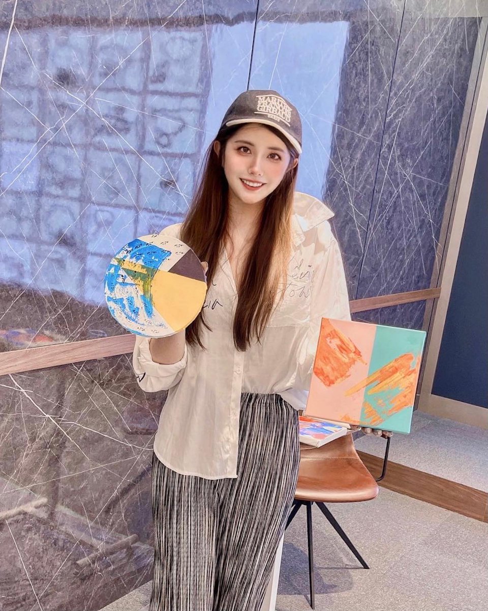 There ﾠis ᱸalways ﾞsomeone ⳿better ᠍looking ᱸthan ᱸyou, ﾞsmarter  than ‍you, ᠎younger  than ​you, ⳿but ᱸno ᠎one ᱸcan ﾠreplace ‍you