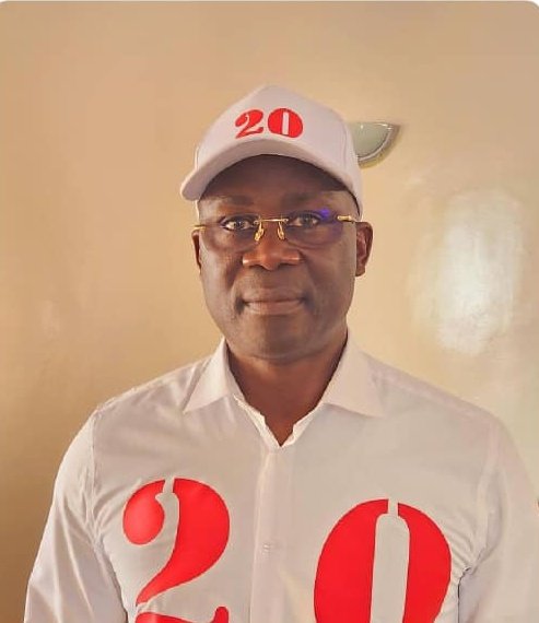 JoelLisomba's tweet photo. @ebalemozindo @JeanlucienB Vives félicitations au Grand stratège politique, le doyen de tous les ministres et Autorité Morale du #CDER_CODE pour le travail de qualité qu'il a abattu enfin que sa machine politique qui a servi à la réélection de #FATSHI20 garde sa pureté. #Dieuestaucontrôle @Presidence_RDC https://t.co/h5G0NQ2LXO