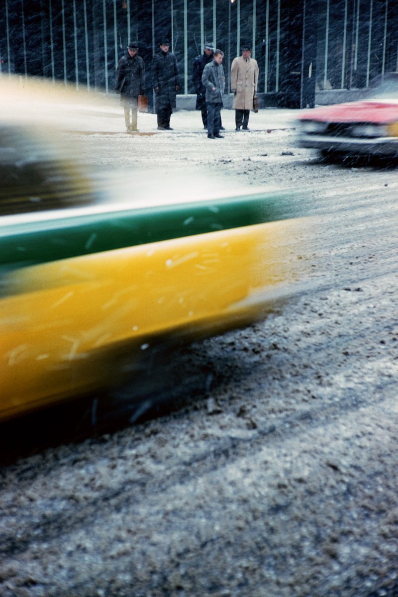 Bertrom's tweet photo. Saul Leiter.

I spent a great deal of my life being ignored. I was very happy that way. Being ignored is a great privilege. That is how I think I learned to see what others do not see and to react to situations differently. I looked at the world, not really prepared for anything. https://t.co/yVjC7JhBKK