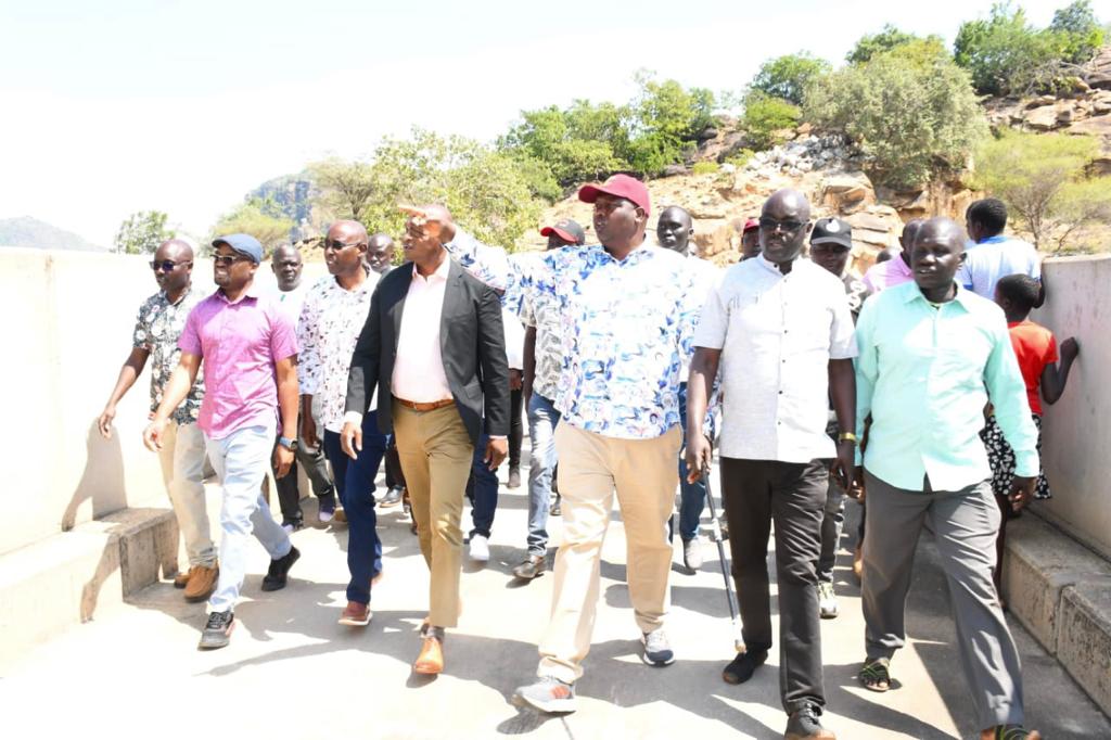 SimonKachapinK's tweet photo. Today I hosted Interior PS Dr. Raymond Omollo and Farouk Kibet at Turkwel, to assess the proposed site for construction of the new state lodge along the scenic banks of Turkwel Gorge Dam in Riting, Endugh Ward, which is expected to improve security and foster development. https://t.co/vpwpvGyS5o