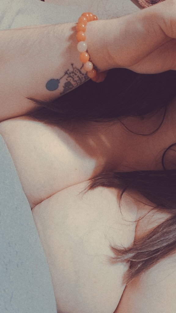 PrincessAria18x's tweet photo. https://t.co/hBnH5iMtof
^Only $4 end 1/13/24! get this deal & see more 🍑 content posted next week! #Assweek #nsfwtwt #nsfwtw #nsfw #onlyfansbabe #onlyfans #sellingcontent #buyincontent #AssPics #chubbychick #pussy #bdsm #content #fetishcommunity #kinklife #kinklifestyle #porn https://t.co/H2wm4S69vT