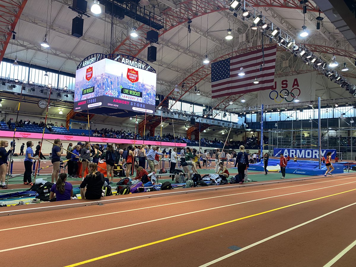 EMXCTF's tweet photo. 8am at The Armory - The next time I see the sky will be long after sunset. Hoping to be paid in PRs today - #EMTF https://t.co/OfPWC5123P