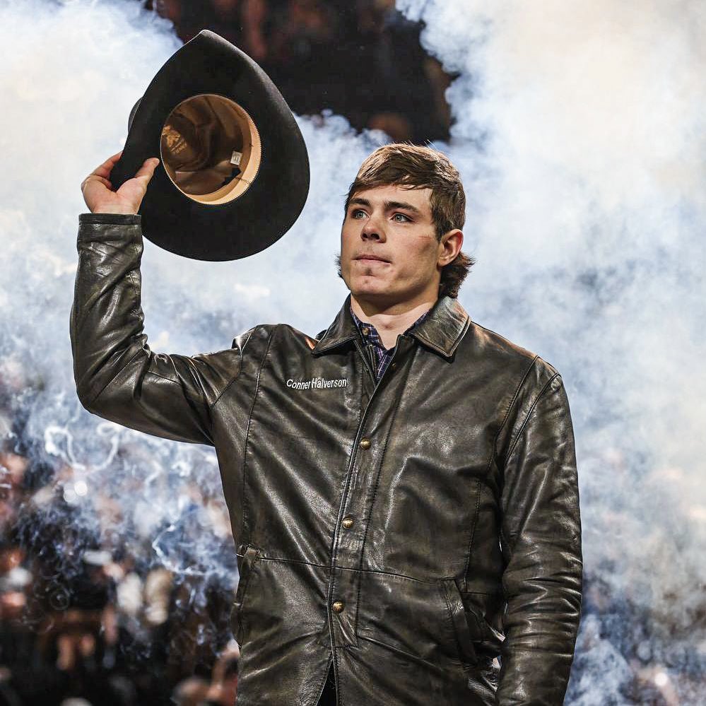 PBR's tweet photo. Our very own Troy Bolton aka Conner Halverson takes Round One in @TheGarden. https://t.co/PglSVSw4qe