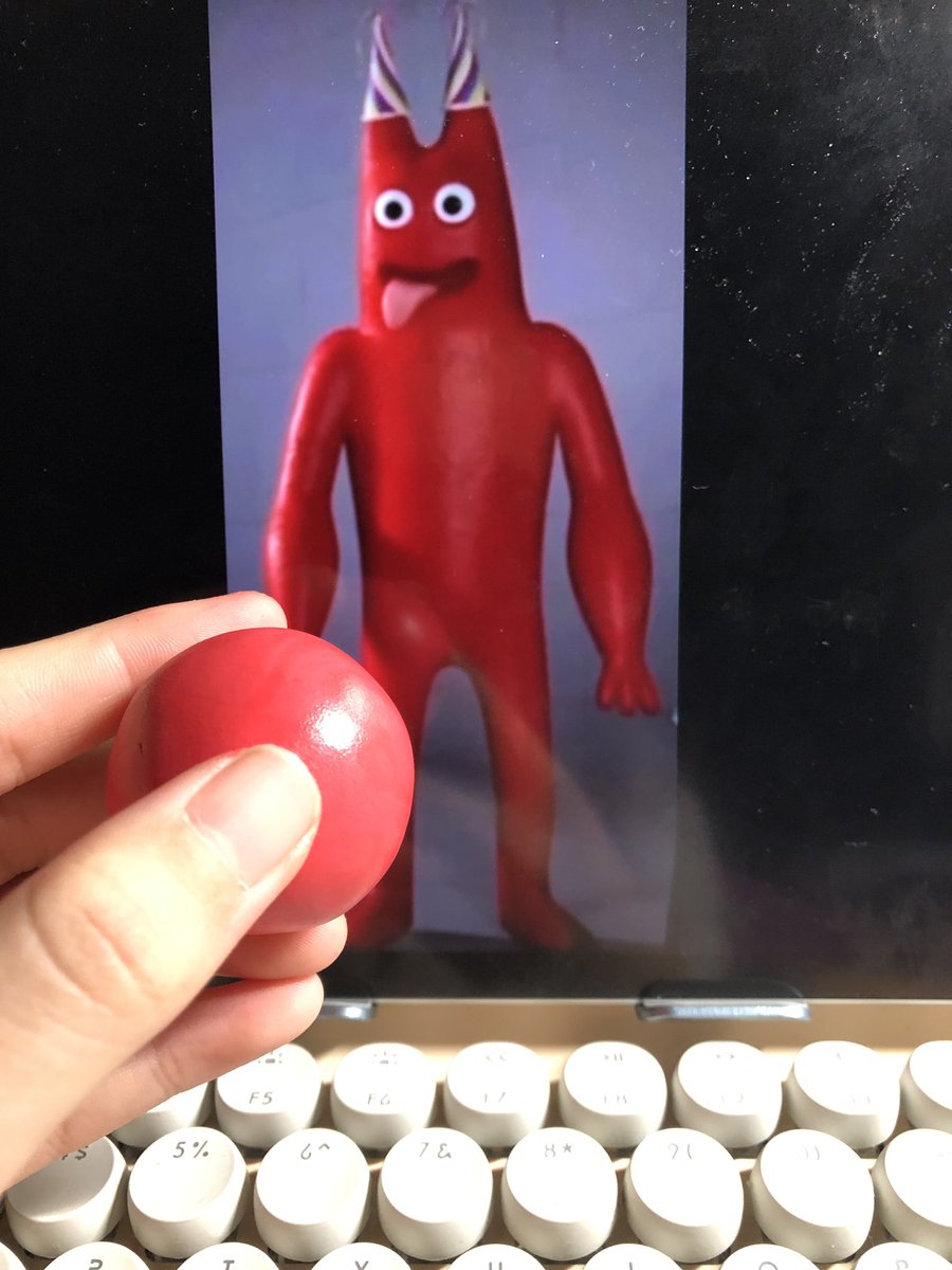 TokenIsSus's tweet image. Two steps left!!! gotta make the two party hats and six fingers,then we are DONE!! :D #BirdUp #gartenofbanban #gartenofbanbanfanart