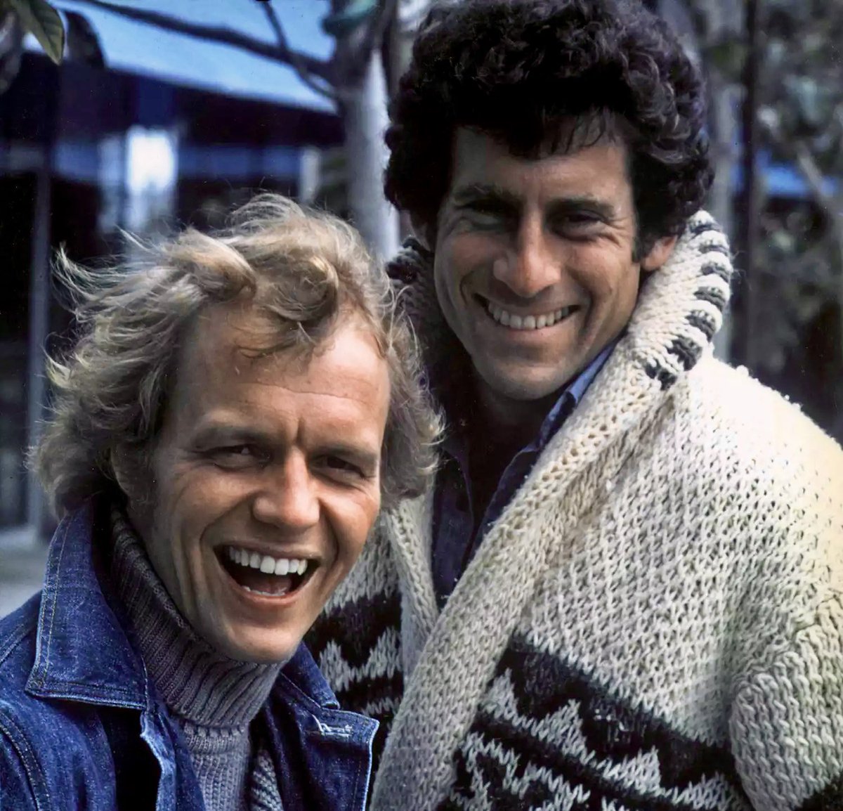 RichardDLewisLA's tweet photo. Actor David Soul—who played Detective Ken "Hutch" Hutchinson on the hit 1970s TV show "Starsky and Hutch," has died. He was 80. He passed Thurs following a "valiant battle for life in the loving company of family.” #RIPDavidSoul #tv #movie #actor #writers https://t.co/jcdM79QjfV https://t.co/nWf5KomsfY