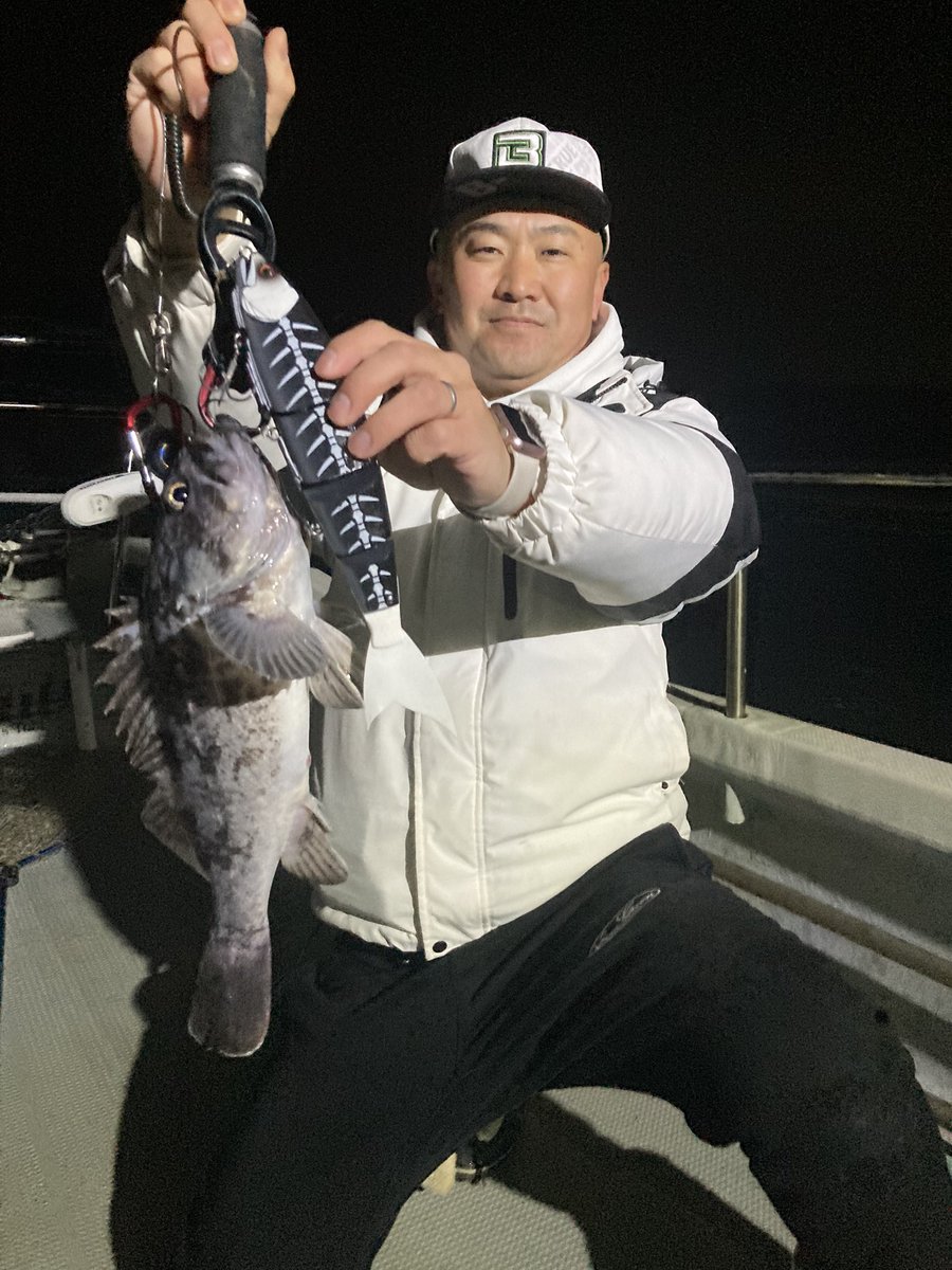 KEN_BALAM's tweet photo. 2024年初釣り、バラムフィッシュ‼️
投げ続けた者にしか見えない世界がそこにはある‼️
#サタン島田
#バラム300
#TEAM10POUND
#evergreen https://t.co/FMA4MSrCNY
