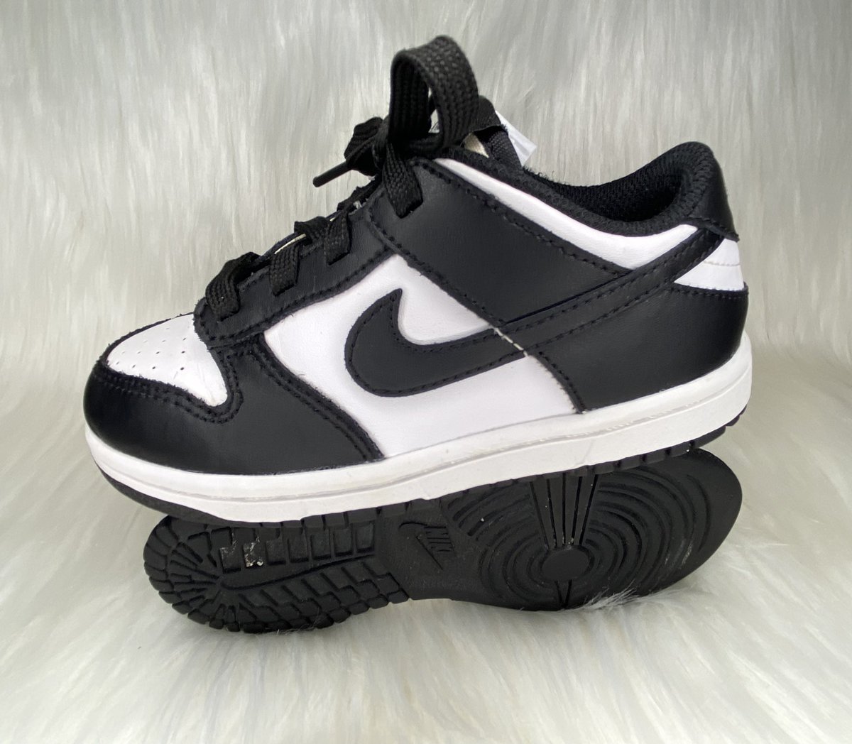 HappyDeals3001's tweet photo. #HappyDeals has just listed more #shoes ! #Sale going on now ! #nikedunks and more

up to 50% Off Sale !

https://t.co/ddGRe3VEIE

—————

#Puma #shoes #pandadunks #nike #brooks #asic #walking #ebay #adidas #reebok #ebayseller #footwear #crocs #VANS #newbalance #merrell #tapsshoes https://t.co/8TxZNw4e3w