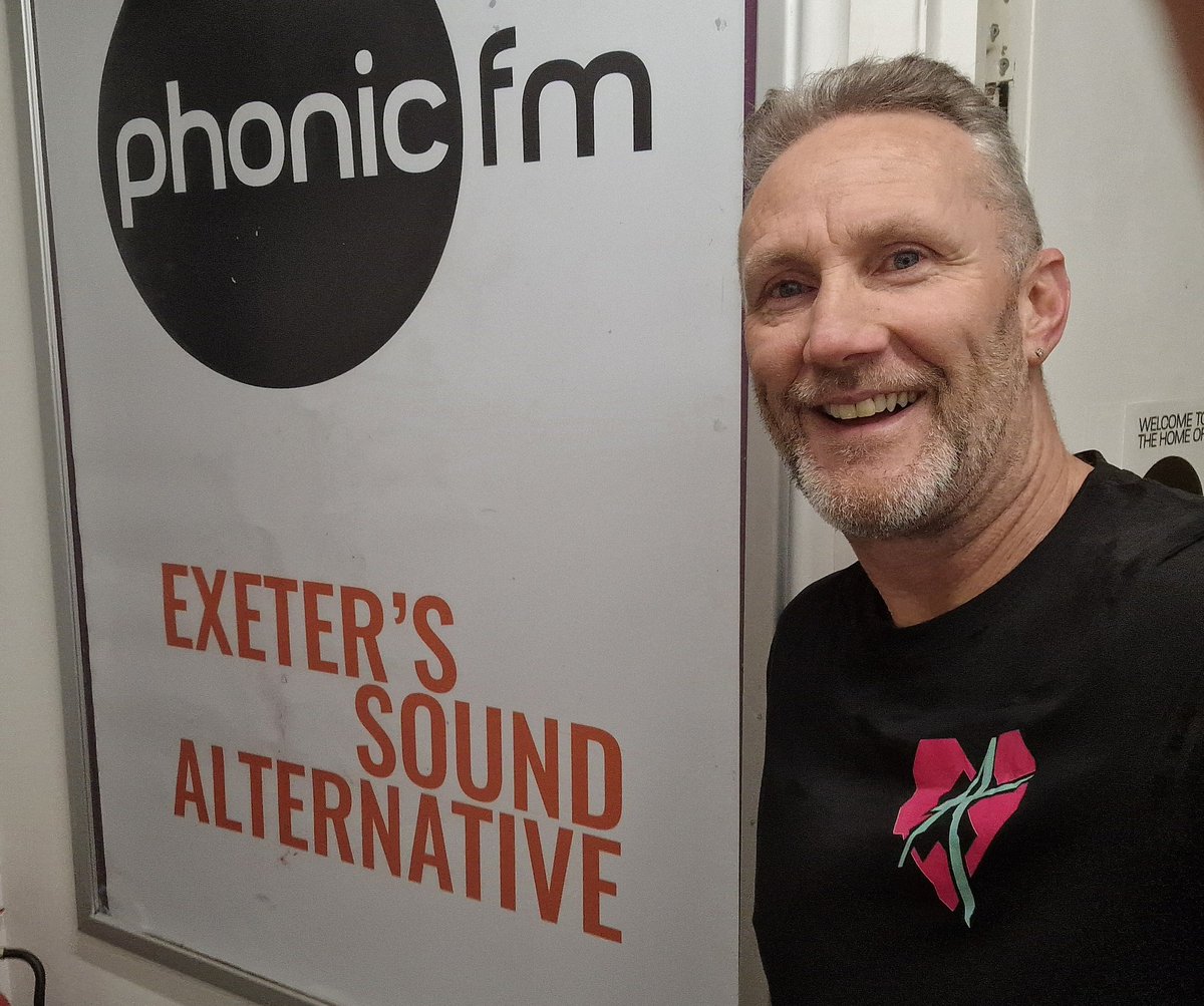 Jasonmaddocks01's tweet photo. Tune in now to hear my #bestalbumsof2023 @phonicfm https://t.co/1nTxU47IBc 4-6pm 🤘❤️👌 https://t.co/0QMsDNc9n1