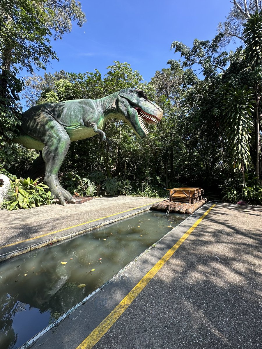MiltonVasco's tweet image. El Aeroparque Juan Pablo II y el Parque Norte no solo son espacios de entretenimiento, sino las cunas de memorias imborrables. 
Aquí se crean recuerdos que perdurarán toda la vida, donde cada risa y cada aventura se convierten en piezas eternas de nuestra historia.