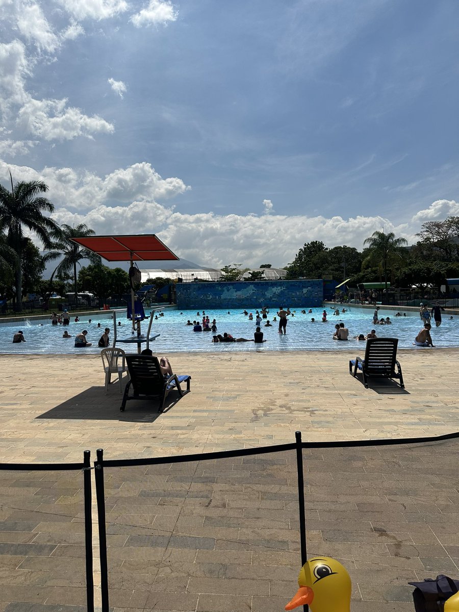 MiltonVasco's tweet image. El Aeroparque Juan Pablo II y el Parque Norte no solo son espacios de entretenimiento, sino las cunas de memorias imborrables. 
Aquí se crean recuerdos que perdurarán toda la vida, donde cada risa y cada aventura se convierten en piezas eternas de nuestra historia.