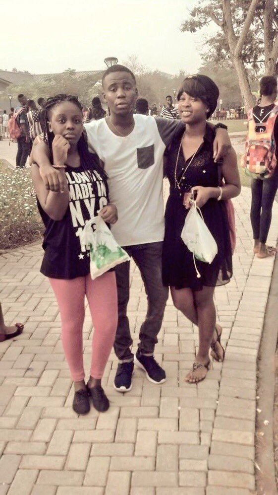 benopaonyx1's tweet photo. When Gyakie was a fresher at KNUST 6 years ago 😂❤️ https://t.co/vx0RWfNZ1I