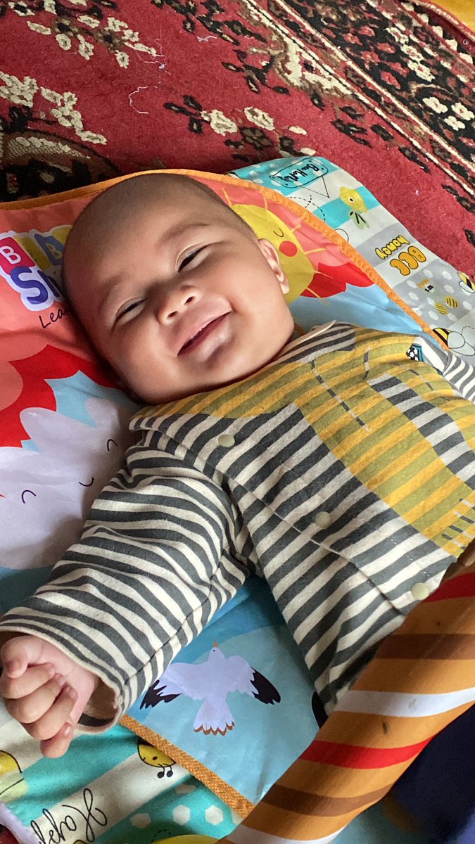 Meidha07's tweet photo. Al nungguin papa biyar bisa main lagi ❤️ jaga kesehatan ya papa love you 🥰 al di sini gak rewel gak badel hihi aq makin edut lo papa 🥰 https://t.co/VFvqO0bSFK