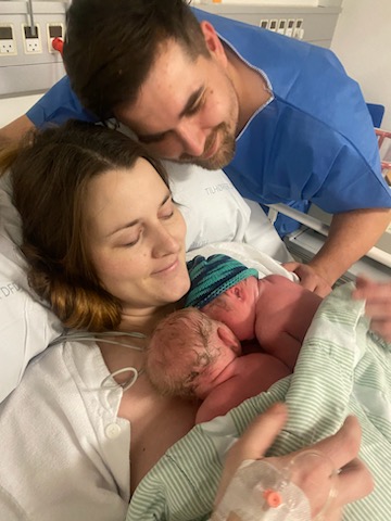 GripexJ's tweet photo. I know i havent posted for two years, but, I got some exciting news to share with all of you!

Januar 2nd at 15:33 &amp; 15:34 our two little boys came into our world. 
I couldn't be more proud!
Im beyond exhausted, but its all worth it to see their little faces ❤️ https://t.co/EkdqmFGsJj