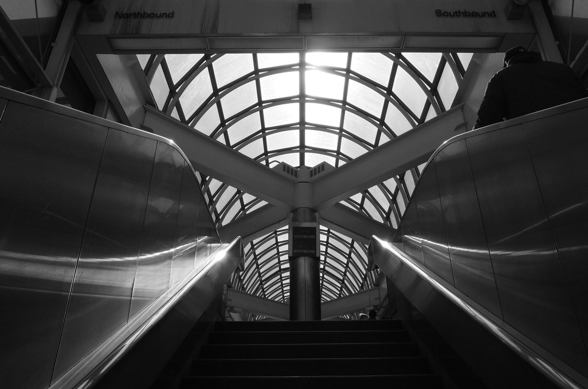 #subway #escalator #architecture #Toronto #bw  #blackandwhitephoto #monochrome #blackandwhitestreetphotography #fujifilm #fujix100t