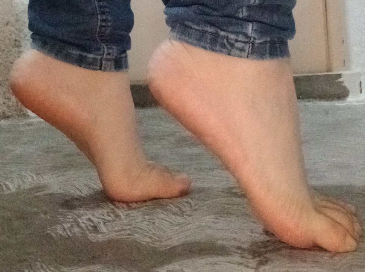 MarteAstro85061's tweet photo. CONTENIDO EXCLUSIVO
🚩🚩 https://t.co/QAea9zGnQ3
SUSCRIBETE
#feet_pic #onlyf https://t.co/5Tuc5s3rJW
