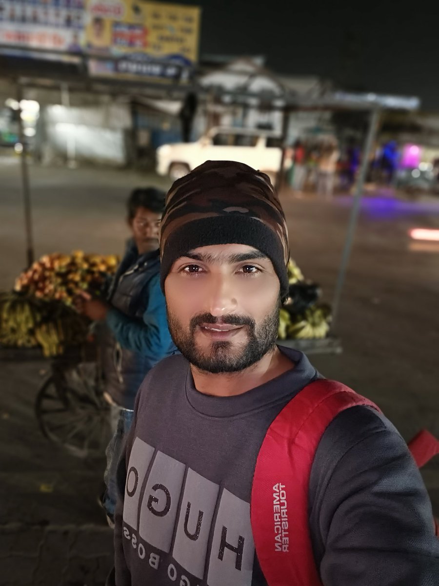 चलती राहों में लिख रहे हैं,, 
आप घर से तो लिखते रहो☺️🔥
#RAS_MAINS_आगे_करो