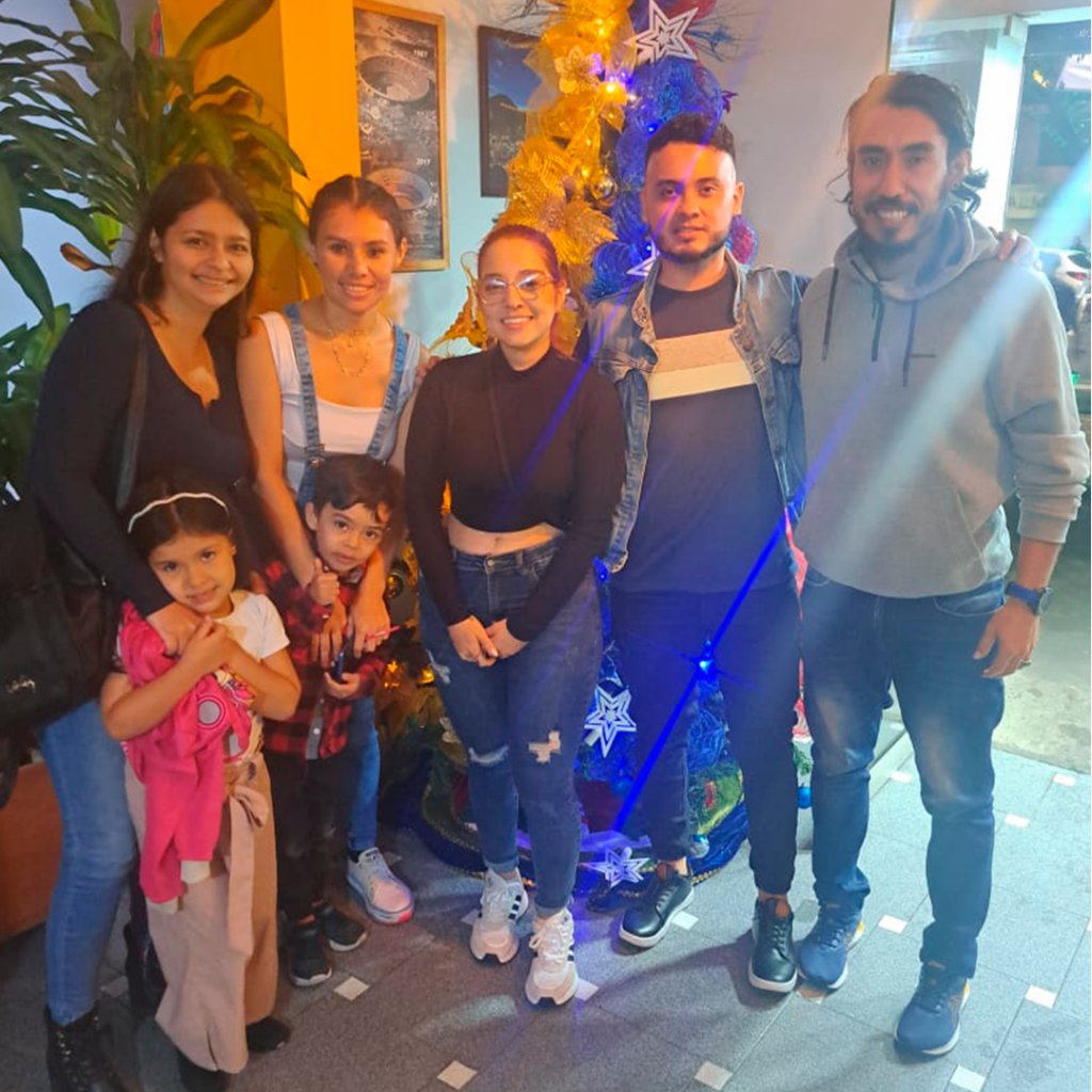 MiGuayaba's tweet photo. A nuestros increíbles clientes, gracias por confiar en nosotros. A nuestros talentosos equipos, gracias por su dedicación y creatividad.💕

En cada rincón de este hermoso continente, marcamos nuestra huella. https://t.co/k53f7Jp2xV