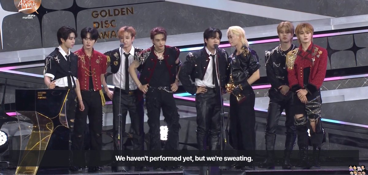 amywolfchan's tweet photo. “we haven’t performed yet but we’re sweating” LMFAO??? https://t.co/bU6Cu0kc98