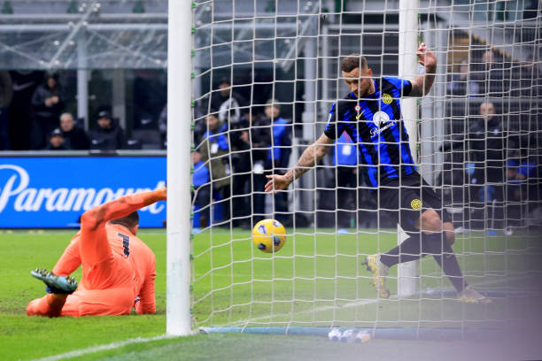 FansNerazzurri's tweet photo. Terima kasih Arnautovic, kalo tidak ada ini pemain, pertandingan tidak seseru tadi 🙏🙏 https://t.co/2bEC3JIV3m