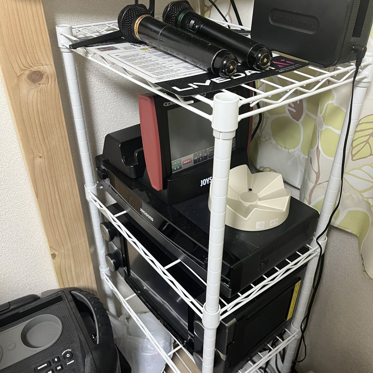 pos_kun's tweet photo. 久々の投稿ですが、自宅カラオケはパワーアップしBanBanのような感じになりました。 https://t.co/UvEOmpNpYy