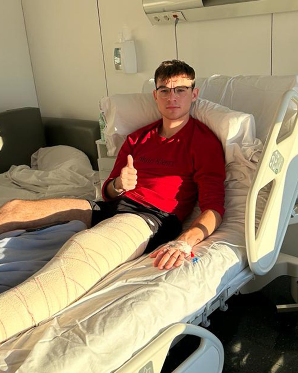 🔴🏥 El jugador del Primer Equip, Juli Berenguer, ha estat intervingut amb èxit ✅ del LCA.

Molta força, @juliberenguer_! 💪⚡

#SomUEVic 🔴⚪
#LligaElit | #futbolcat