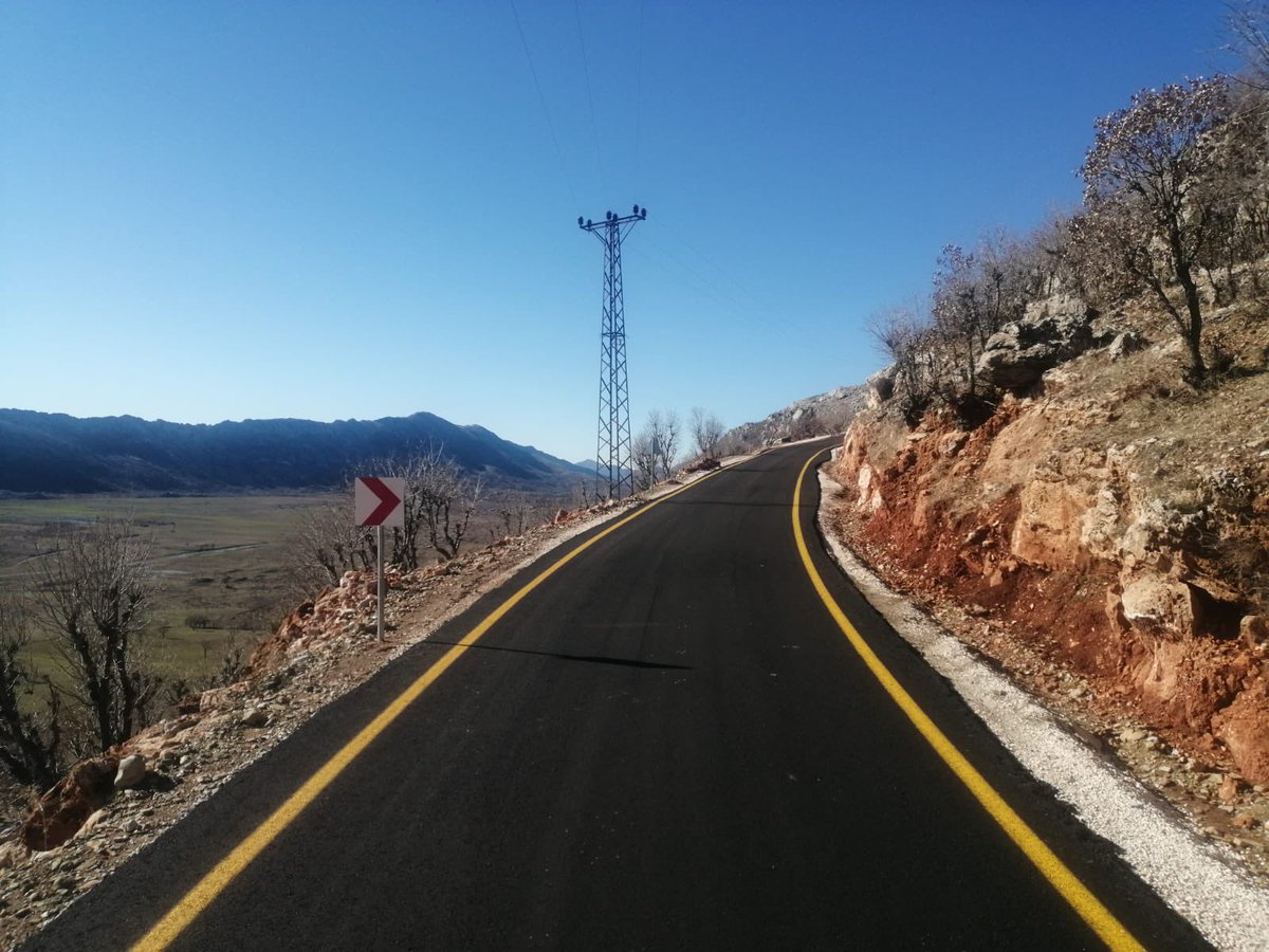 abdullahciftci7's tweet photo. Hani- Üçocak yolu 9 km, yılların hayali idi, gerçekleşti… Hayırlı olsun…
#DiyarbakırBüyükşehirBelediyesi https://t.co/mGjVHzRDJg