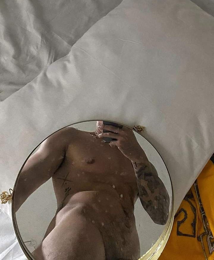 Retweet sa hindi pa nakakita ng mataba kong burat!🤭

Dm to subscribe my private channel