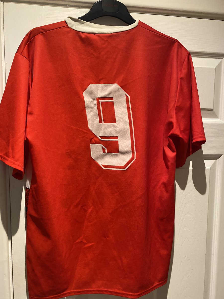 Ni96Shirts's tweet photo. UHL Template XL £17.50 https://t.co/3FPue6DcoH