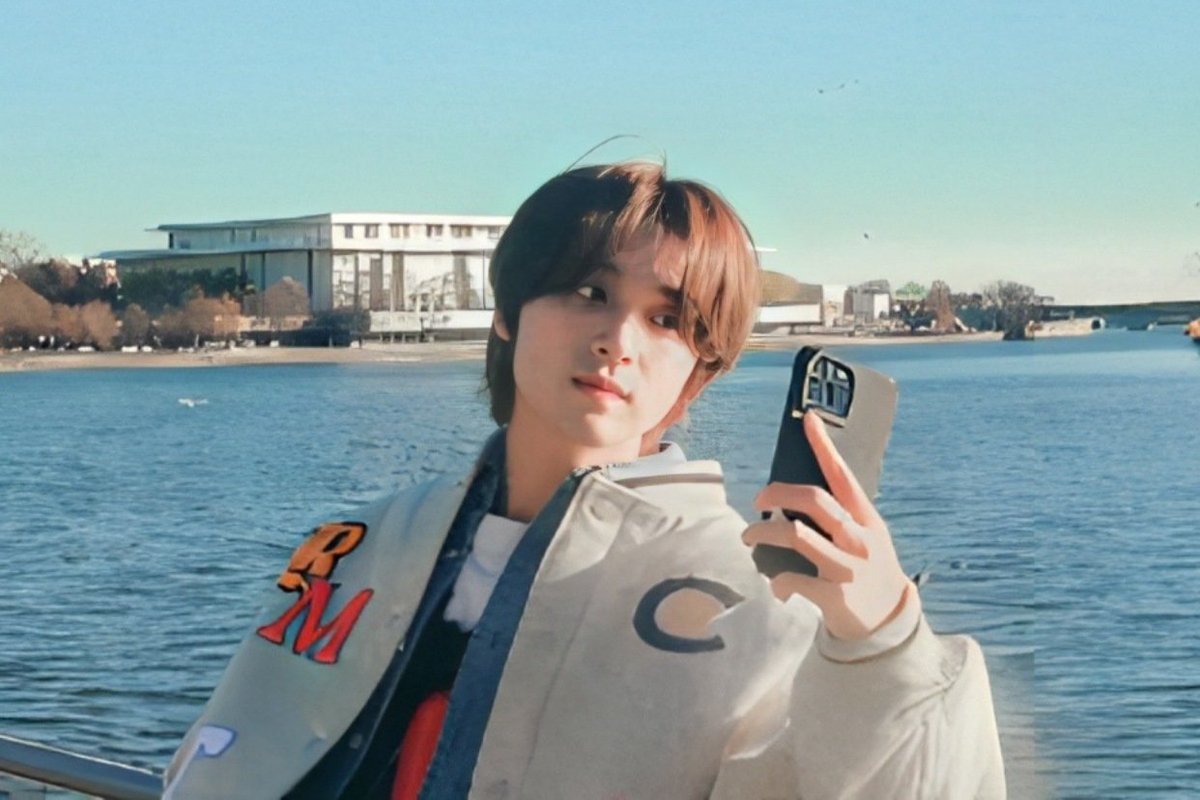 haegraphs's tweet photo. one fine day with haechan ♡ https://t.co/1xr9dTV5tV