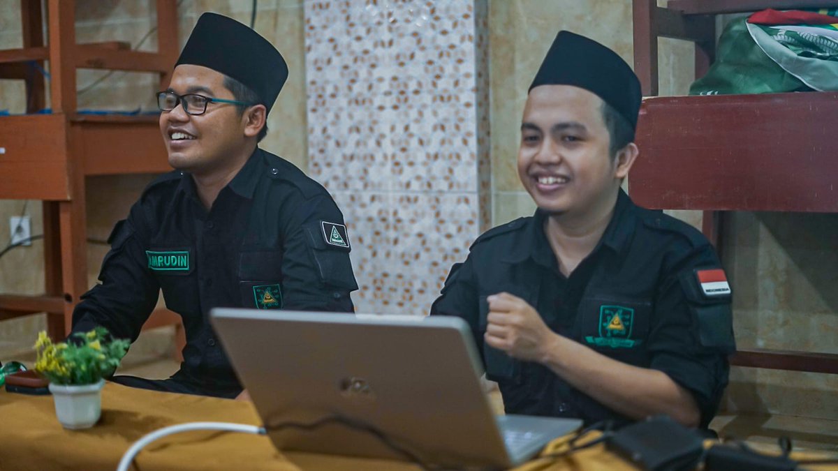 Alhamdulillahirabbil'aalamiin, bisa berkhidmat bersama Sahabat peserta Madrasah Siber II Badan Siber Ansor Sampang #BSASampang1Komando