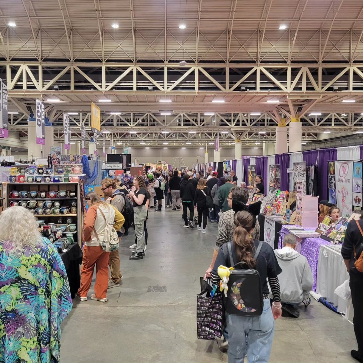 TridentComicsLA's tweet photo. 1st day at @FANEXPONOLA checking out all the booths and meeting a lot of interesting people. 
@jj_ballay https://t.co/EBw2LXAuJ2