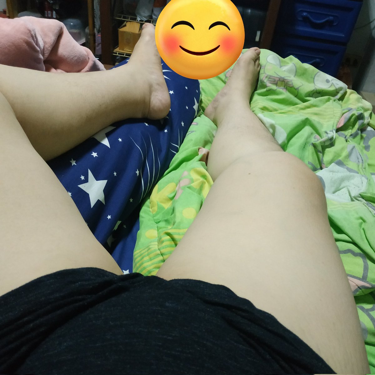 เมื่อยมากๆๆๆๆๆๆๆๆ   
งานยุ่งทั้งวัน เหนื่อยชิบ  นอนพึ่งลมก่อน😆