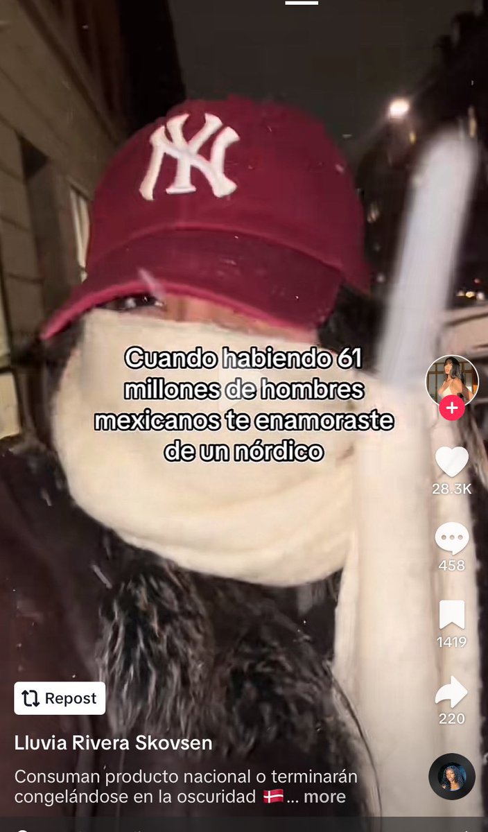 EsDeMamador's tweet photo. El concepto de presumir novios extranjeros como si fueran razas de perro https://t.co/0CXwccbwWs