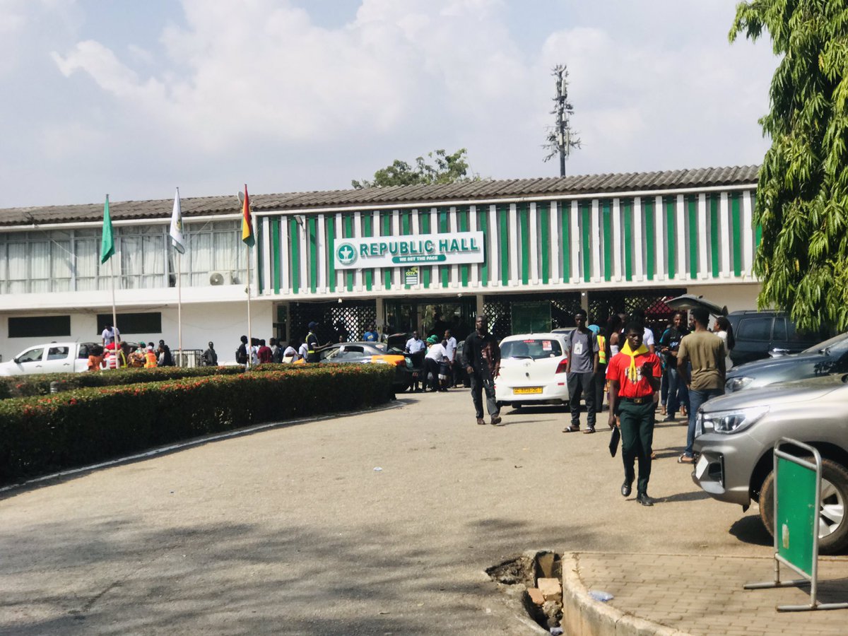 _teamhubs_'s tweet photo. Hey Chale😃! but you know say, nothing brings people together like the Hall experience!

A view from the REPUBLIC HALL💚💚

 #KNUST #FreshmenWelcome
#Thehubmedia 

Stay with us for more updates from the various halls✅ https://t.co/uwMXuixRFm