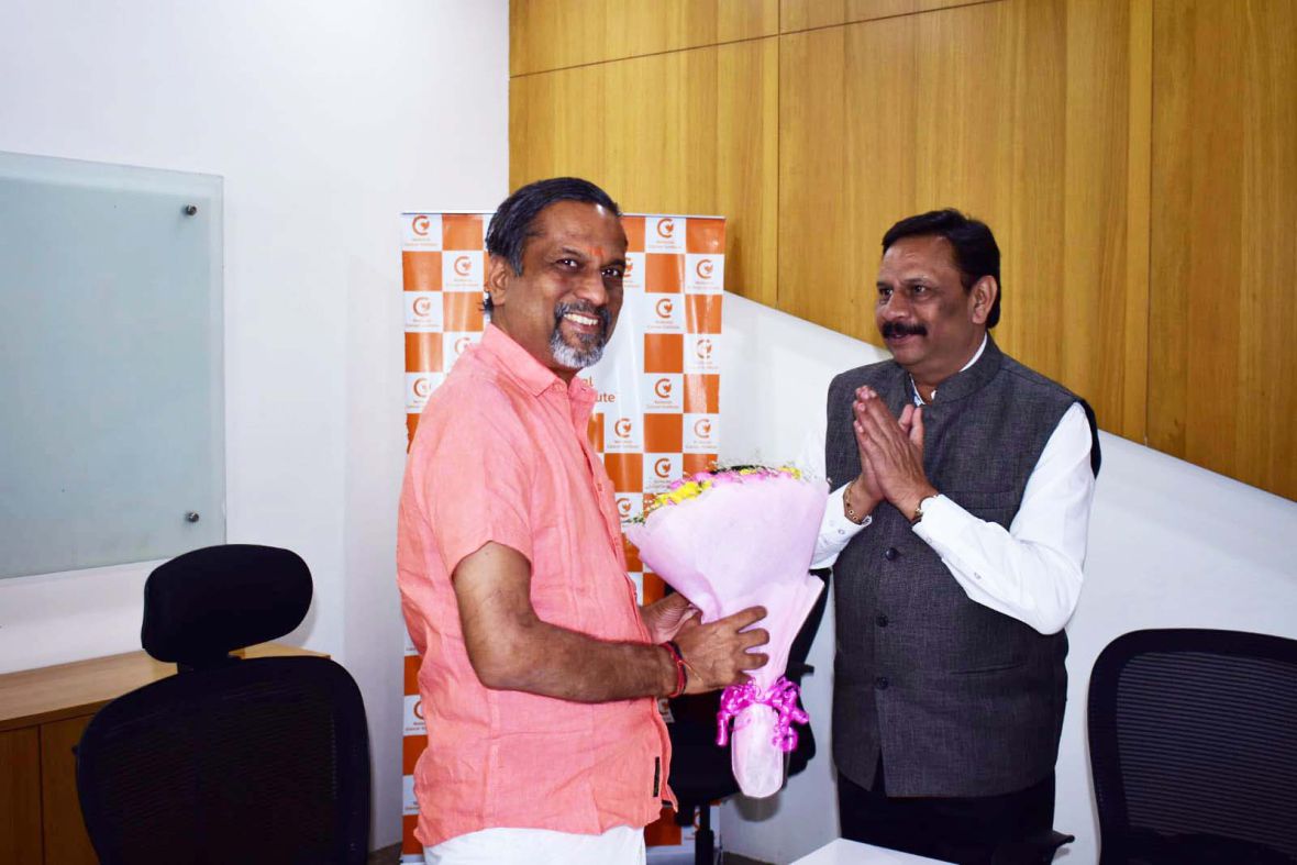 NCInagpur's tweet photo. A visionary visit by Shri. Sridhar Vembu, CEO of Zoho Corporation at NCI! His insights lit up our space, sparking innovation and collaboration.
We are very grateful for his support in cancer care.
#freedomfromfearofcancer #oncology #cancercareindia #cancerwarrior #karkyoddha https://t.co/xB7PmG2wIJ