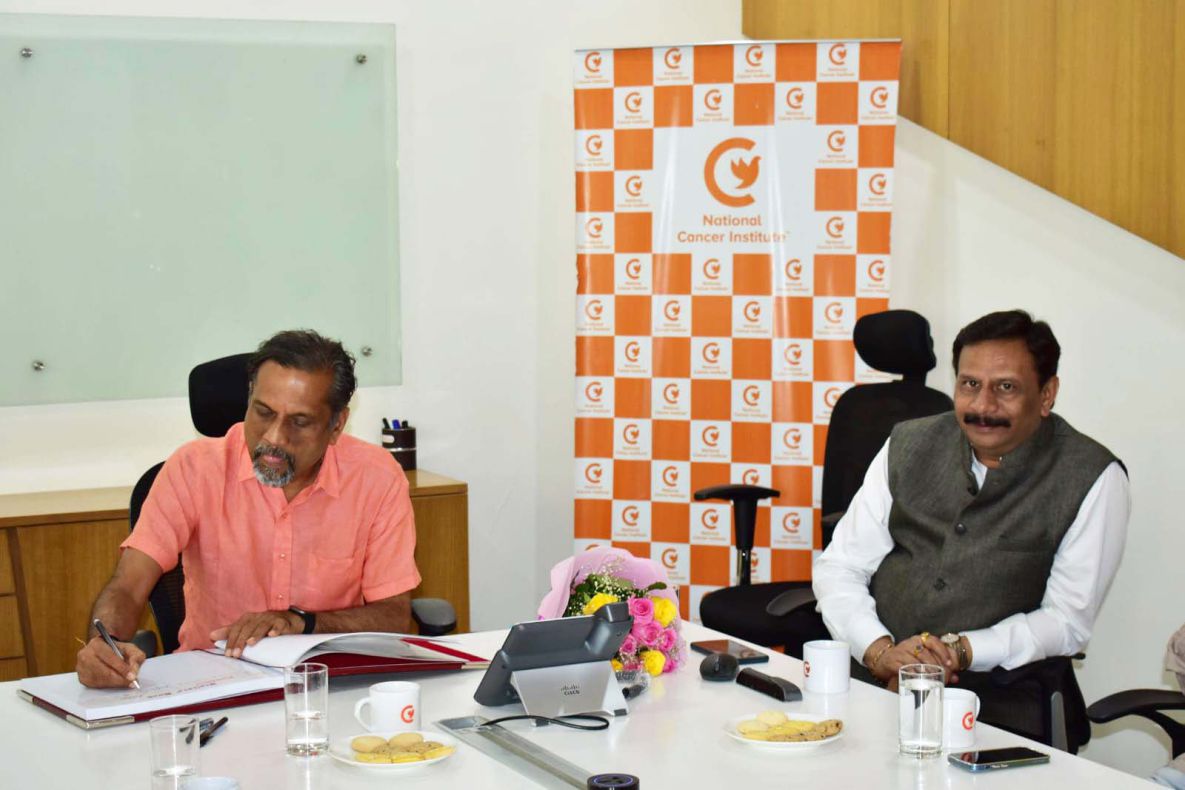NCInagpur's tweet photo. A visionary visit by Shri. Sridhar Vembu, CEO of Zoho Corporation at NCI! His insights lit up our space, sparking innovation and collaboration.
We are very grateful for his support in cancer care.
#freedomfromfearofcancer #oncology #cancercareindia #cancerwarrior #karkyoddha https://t.co/xB7PmG2wIJ