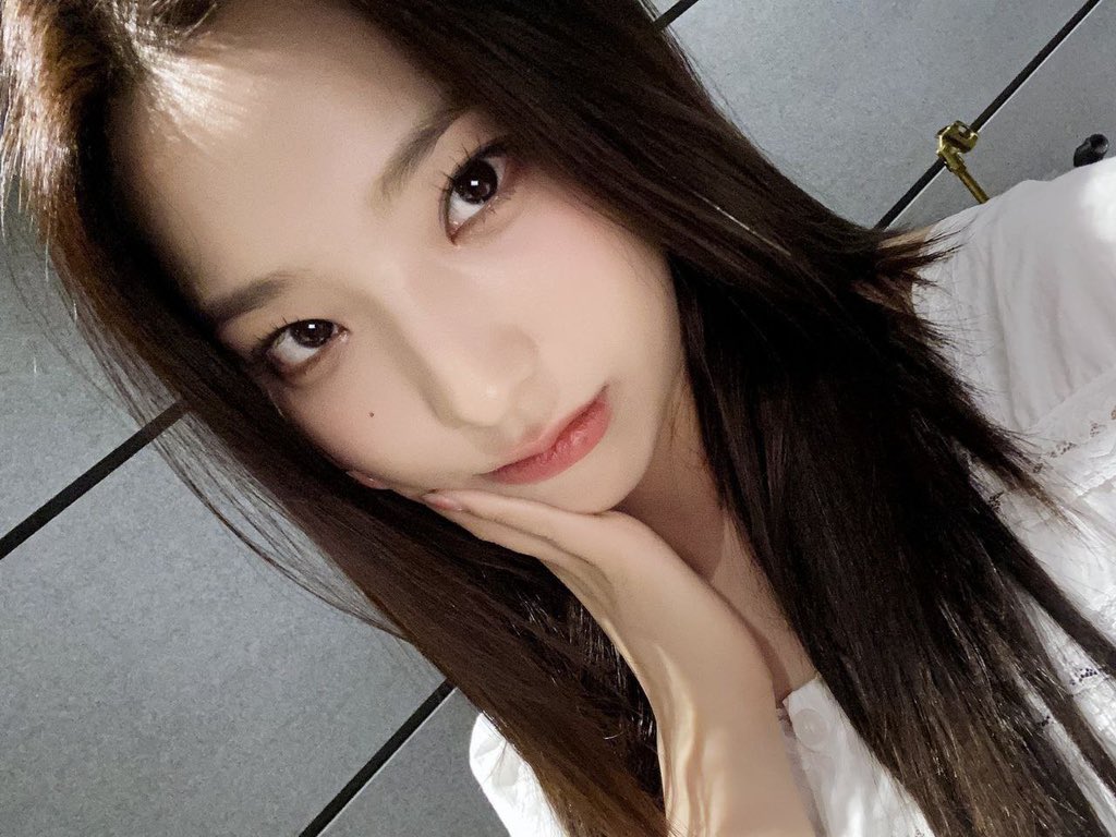 7purple13's tweet photo. HAPPY SAEROM DAY
#겨울에_핀_한송이_동백꽃_이새롬
#새롭게_물들이는_꽃이피다 https://t.co/OmH3aPL7am