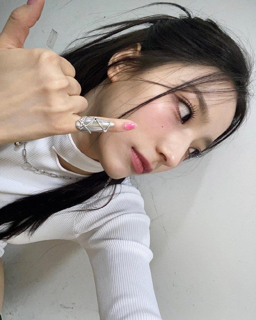 7purple13's tweet photo. HAPPY SAEROM DAY
#겨울에_핀_한송이_동백꽃_이새롬
#새롭게_물들이는_꽃이피다 https://t.co/cPNNfQsIyW