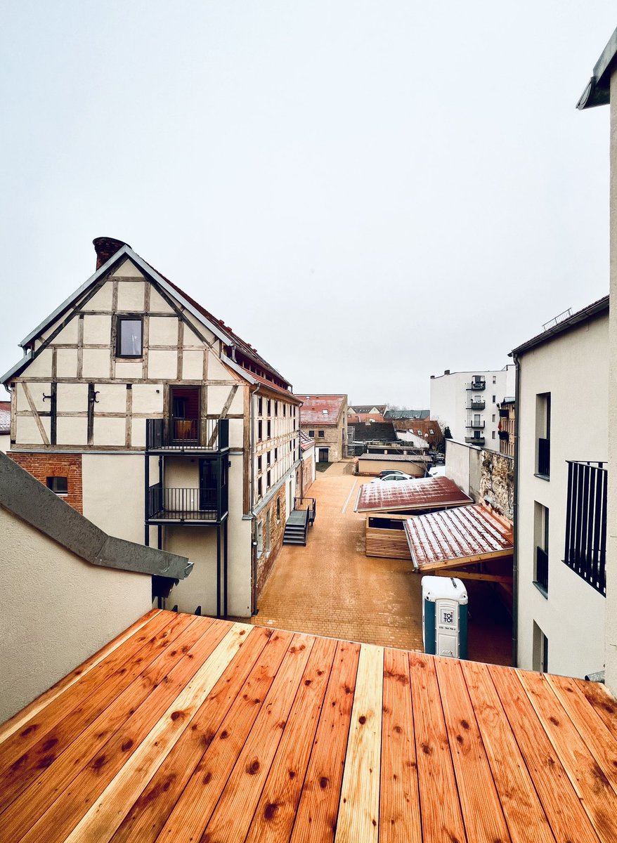 immosiv's tweet photo. Schöner Ausblick 🤩 
Die ersten Besichtigungen in 2024 haben heute wieder angefangen und ich hatte heute Wohnungen im Wohnaus und in der Neuen Werkstatt auf dem Plan.
.
#immosiv #verkauf #vermietung #schönerwohnen #nauen #altstadt #terrassenwohnung #loveit #lovemyjob https://t.co/NjlUAxj5Bg
