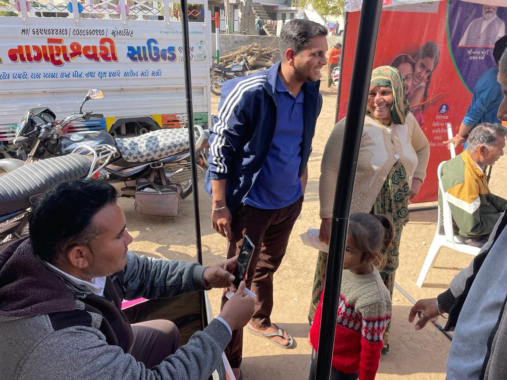 THO_Prantij's tweet photo. પ્રાંતિજ તાલુકાના હડમતીયા ગામ ખાતે વિકસિત ભારત સંકલ્પ યાત્રામાં #pmjay કાર્ડ એનરોલમેન્ટ,એન.સી.ડી સ્ક્રીનિંગ, આભા id, ટીબી સ્ક્રીનિંગ તથા હેલ્થ કેમ્પનું આયોજન કરવામાં આવ્યું. @CdhoSabarkantha
@sabarkanthadp @NHMGujarat #HamaraSankalpViksitBharat #ViksitBharatSankalpYatra https://t.co/sgtks2t0iF