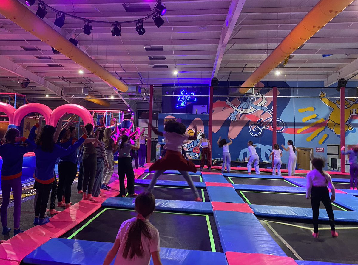 Lynne Woolley tweet media