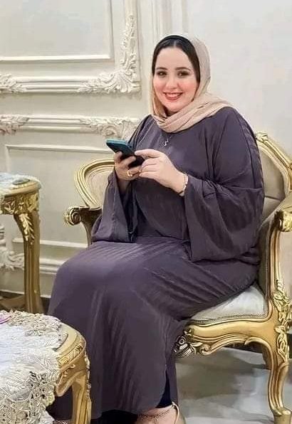 انا دكتوره لطيفه الدوسري دكتورة  ابحث عن رجال فقير لايهم عمره ومدينته ثروتي تقدر 35 مليون  عمري فوق الثلاثين لدي سيارة وفيلا بالرياض ليس لدي ابناء ابحث عن زوج من اي دولة وجاهزة اسفرو علي حسابيnn