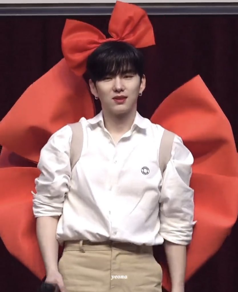 dear_latte's tweet photo. 미치겟어😂🎀 https://t.co/KCc06YSLqC