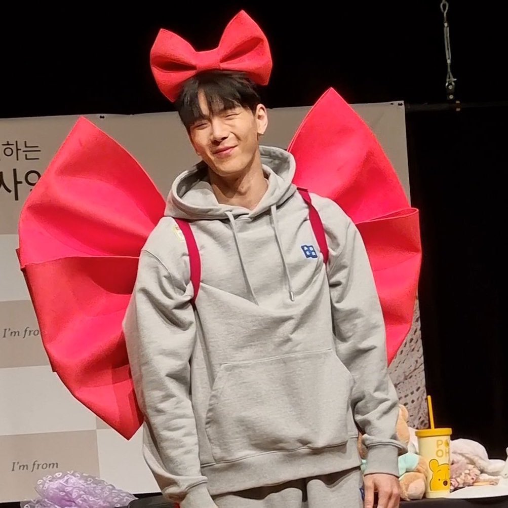 dear_latte's tweet photo. 미치겟어😂🎀 https://t.co/KCc06YSLqC