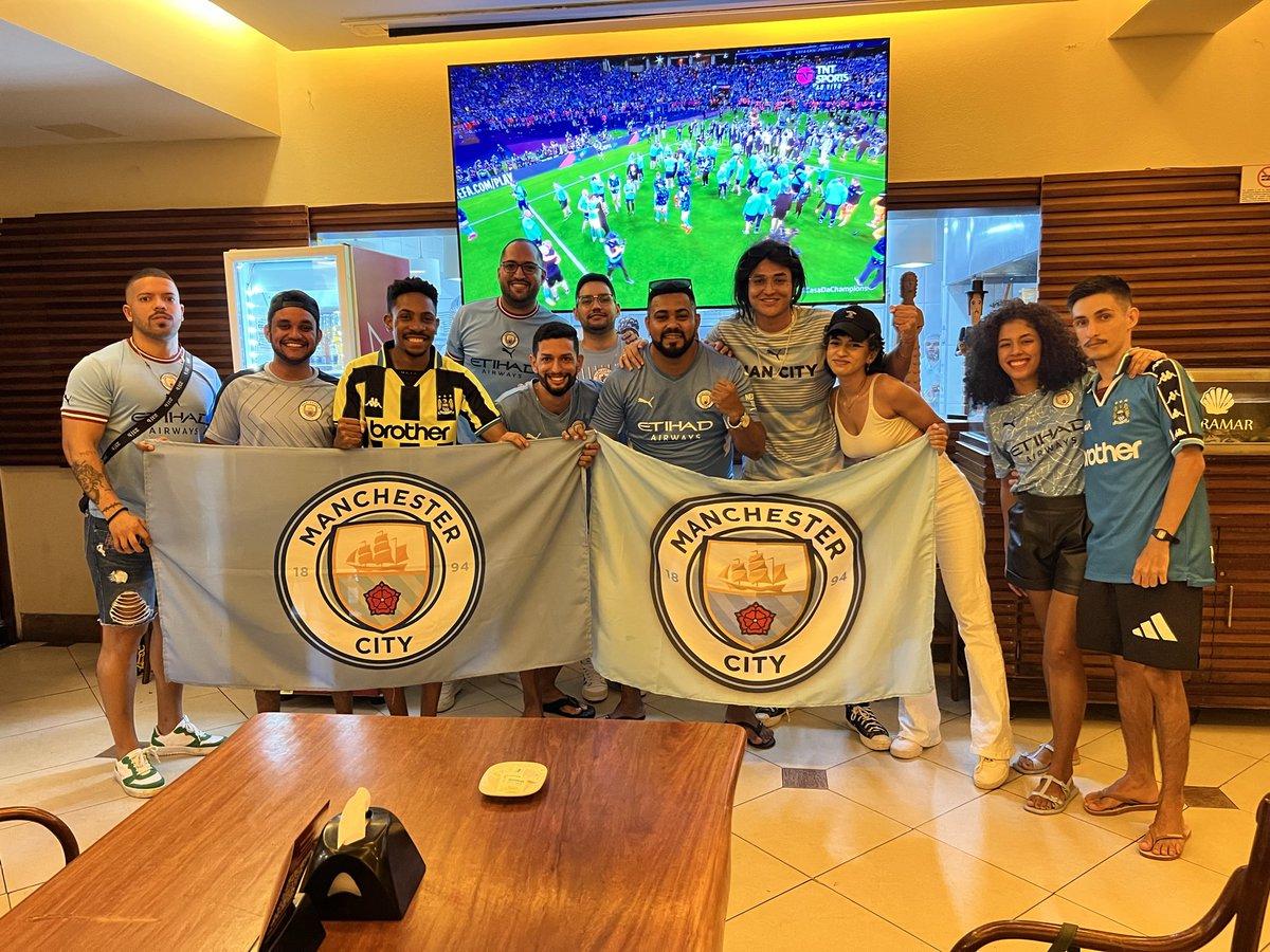 Well96's tweet photo. @ManCityDepre @FerlipeArce Antigamente era mais fácil falar sobre City nas comunidades do Orkut kkkk
Mas sigo por aqui reunindo a galera em Recife pra assistir algumas partidas.. essa aqui foi na final da Champions. https://t.co/KPrerl5GvB