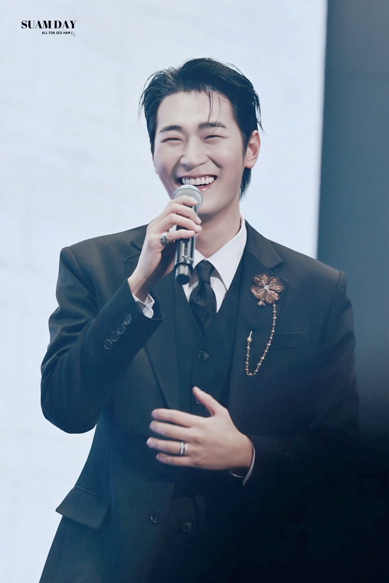 suam_day's tweet photo. 2024 PARK SEO HAM FANMEETING 
〈POSTBOXHAM : 서로, 함께〉 
📸 [#서함]
24.01.06

강아띠 🐶
고생했어 💕

#박서함 
#PARKSEOHAM https://t.co/AKfPtGxCRd